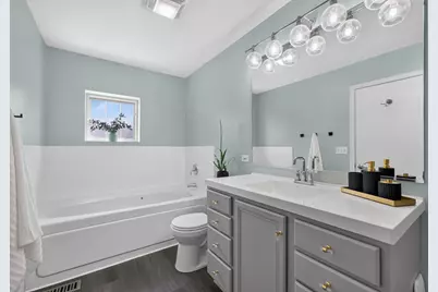 3250 N Washtenaw Avenue, Chicago, IL 60618 - Photo 16