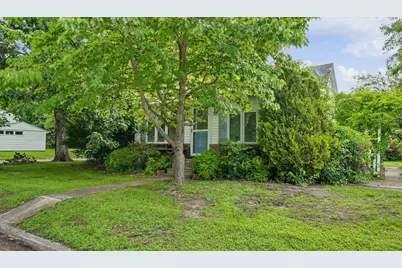 303 E Wilson Street, Monticello, IL 61856 - Photo 2