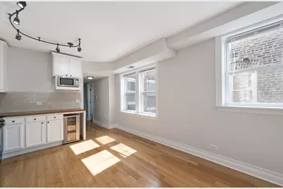 3216 W Berteau Avenue #3, Chicago, IL 60618 - Photo 8
