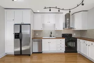 3216 W Berteau Ave, Chicago, IL 60618 - Photo 6