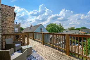 3216 W Berteau Ave, Chicago, IL 60618 - Photo 12