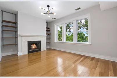 3216 W Berteau Avenue #3, Chicago, IL 60618 - Photo 2