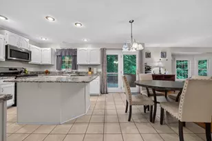 2 Scenic Point, Bloomington, IL 61701 - Photo 4