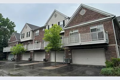 613 Prestwick Lane, Wheeling, IL 60090 - Photo 2