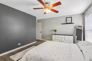 1114 Country Glen Ln, Carol Stream, IL 60188 - Photo 12