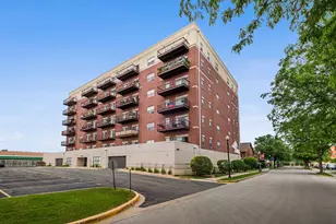 1650 Riverwoods Dr, Melrose Park, IL 60160 - Photo 1