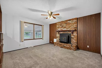 130 Andrews Drive, Belvidere, IL 61008 - Photo 2