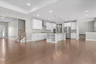 4335 Little Leaf Rd, Naperville, IL 60564 - Photo 2