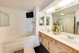 1160 Bristol Ln, Buffalo Grove, IL 60089 - Photo 12
