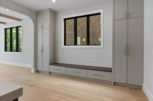1841 W Newport Ave, Chicago, IL 60657 - Photo 20