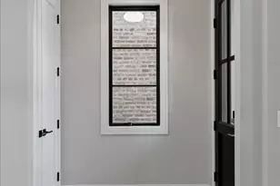 1841 W Newport Ave, Chicago, IL 60657 - Photo 2