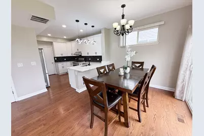 249 W Norwell Lane, Round Lake, IL 60073 - Photo 6