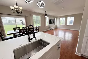 249 W Norwell Ln, Round Lake, IL 60073 - Photo 8
