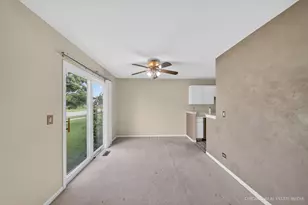 1320 Jenna Dr, South Elgin, IL 60177 - Photo 6
