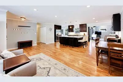 1611 N Fernandez Avenue, Arlington Heights, IL 60004 - Photo 2