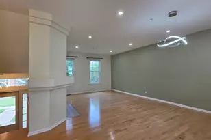2631 N Greenwood Ave, Arlington Heights, IL 60004 - Photo 8