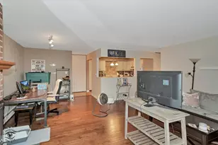 3915 Saratoga Ave, Downers Grove, IL 60515 - Photo 6