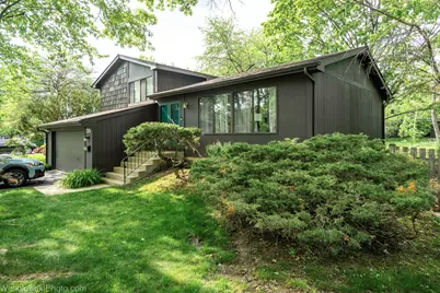 770 Yosemite Trail, Roselle, IL 60172 - Photo 2