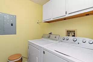 2870 Meadow Ln, Schaumburg, IL 60193 - Photo 18