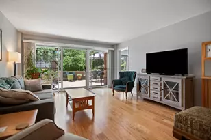 22 Park Ln, Park Ridge, IL 60068 - Photo 4
