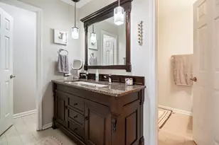 22 Park Ln, Park Ridge, IL 60068 - Photo 16