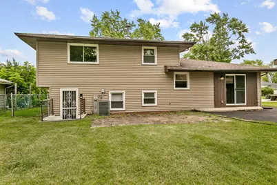 22810 East Drive, Richton Park, IL 60471 - Photo 2