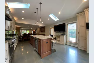 1052 Margret Street, Des Plaines, IL 60016 - Photo 8