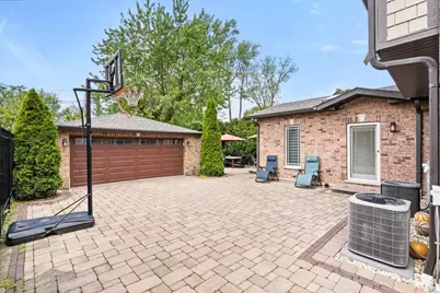 1052 Margret Street, Des Plaines, IL 60016 - Photo 30