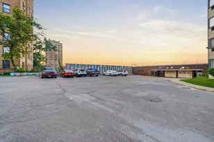 7337 S South Shore Dr, Chicago, IL 60649 - Photo 28