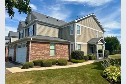 407 Blackstone Avenue #0, Elgin, IL 60124 - Photo 2