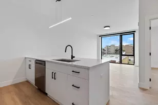 3140 N Clybourn Ave, Chicago, IL 60657 - Photo 2