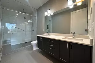 2303 W Wilcox St, Chicago, IL 60612 - Photo 12
