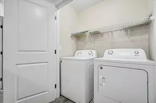 816 Sedgegrass Dr, Champaign, IL 61822 - Photo 18