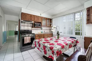 2416 N Rutherford Ave, Chicago, IL 60607 - Photo 12