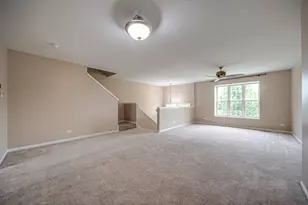 2406 Neubauer Circle, Lindenhurst, IL 60046 - Photo 6