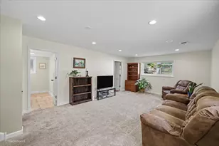 767 N Willow Rd, Elmhurst, IL 60126 - Photo 20