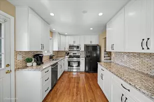 767 N Willow Rd, Elmhurst, IL 60126 - Photo 10