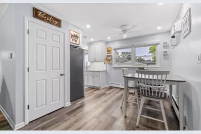 701 Kane Street, South Elgin, IL 60177 - Photo 8