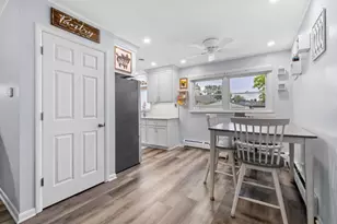 701 Kane St, South Elgin, IL 60177 - Photo 8