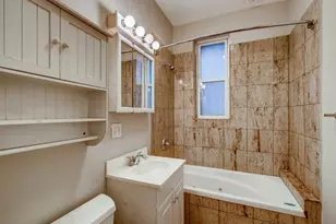2403 N Hamlin Ave, Chicago, IL 60647 - Photo 10