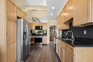 3013 N Racine Ave, Chicago, IL 60657 - Photo 12