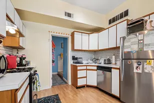 3013 N Racine Ave, Chicago, IL 60657 - Photo 22