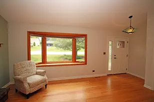 220 Fairway Rd, Lake Zurich, IL 60047 - Photo 16