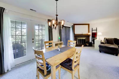 408 Sandhurst Circle #A, Glen Ellyn, IL 60137 - Photo 6