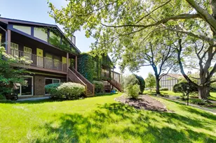 408 Sandhurst Cir, Glen Ellyn, IL 60137 - Photo 24