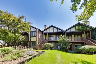 408 Sandhurst Cir, Glen Ellyn, IL 60137 - Photo 22
