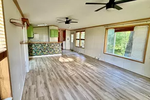 1009 Bay Rd, McHenry, IL 60051 - Photo 4