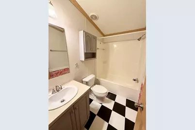 1009 Bay Road #23, McHenry, IL 60051 - Photo 10