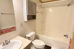 1009 Bay Rd, McHenry, IL 60051 - Photo 10