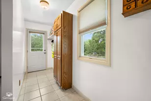 5878 Rose Cir, Saint Anne, IL 60964 - Photo 10